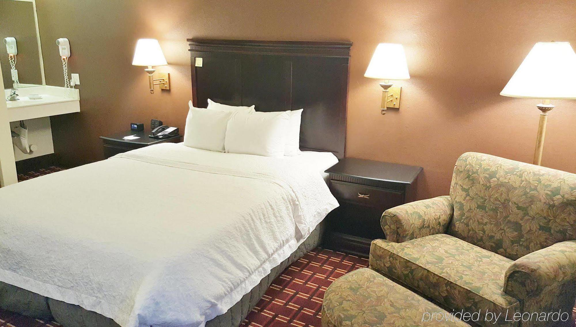 Hampton Inn Kansas City Blue Springs Buitenkant foto