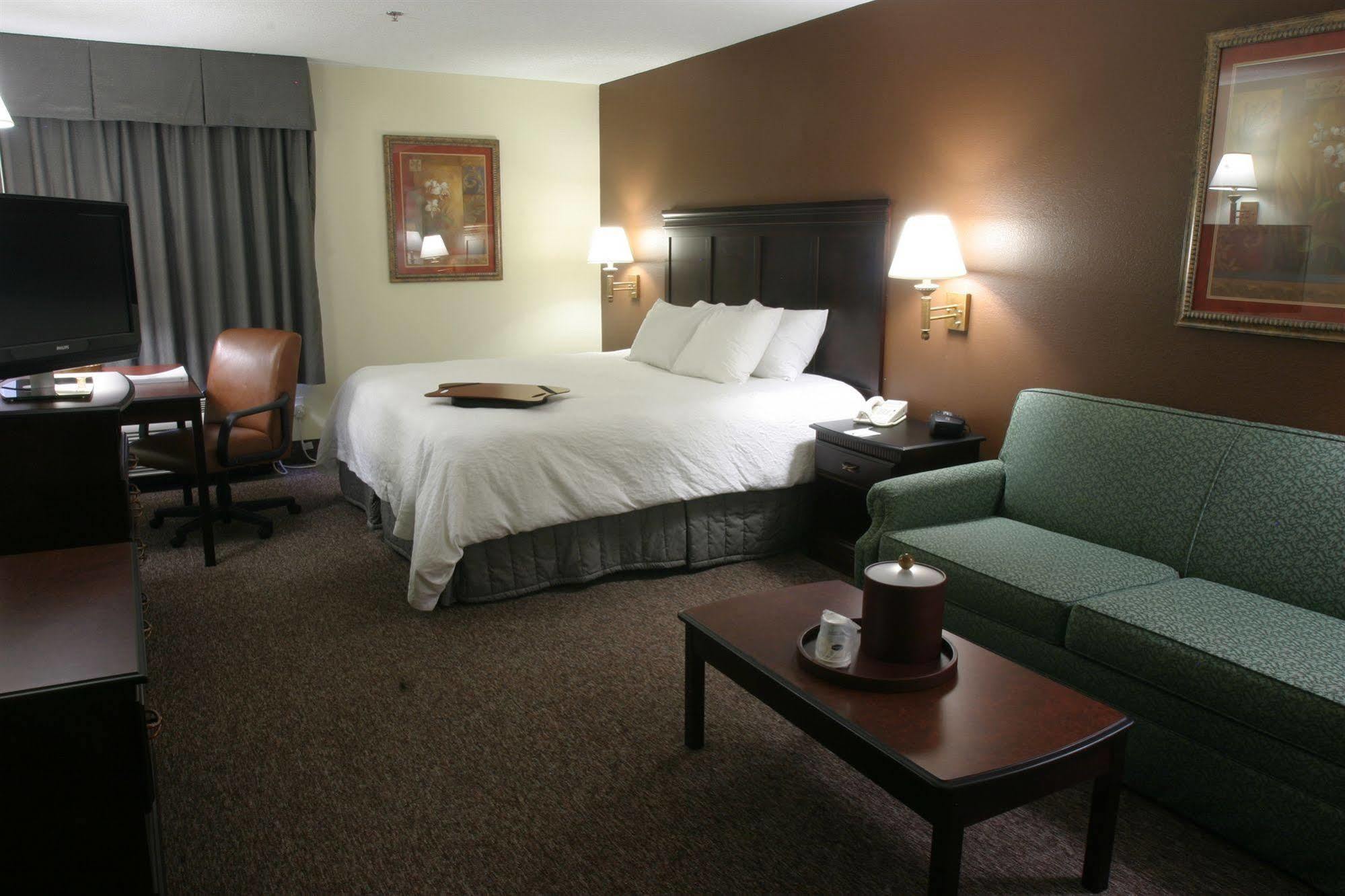 Hampton Inn Kansas City Blue Springs Buitenkant foto