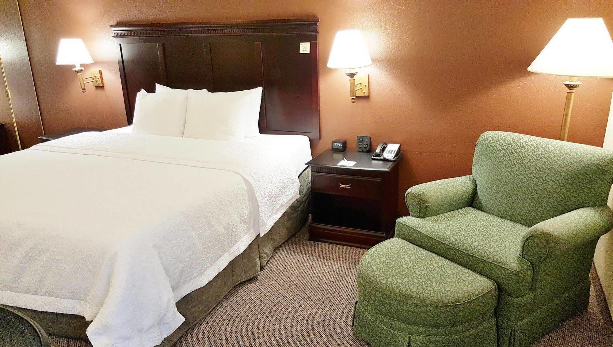Hampton Inn Kansas City Blue Springs Buitenkant foto