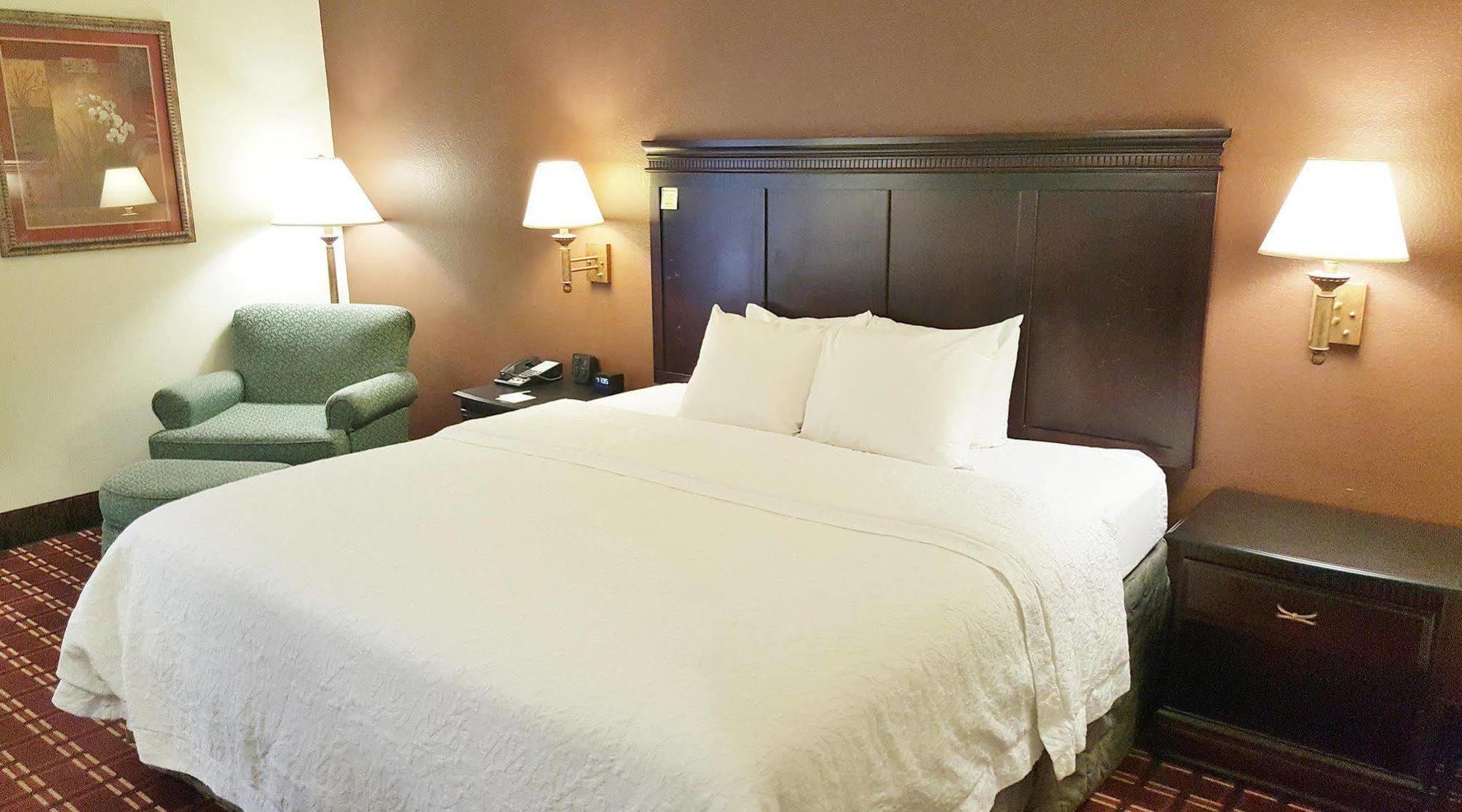Hampton Inn Kansas City Blue Springs Buitenkant foto